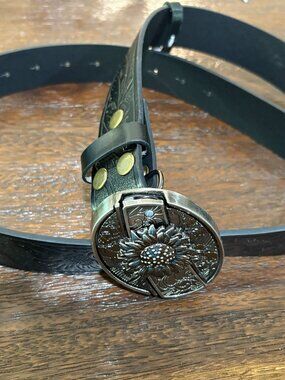 Ladies Western Longhorn Flower Black Belt with Sunflower Pocket Knife Buckle NEW